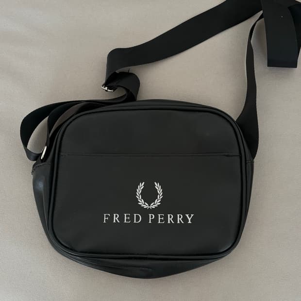 프레드페리 크로스백