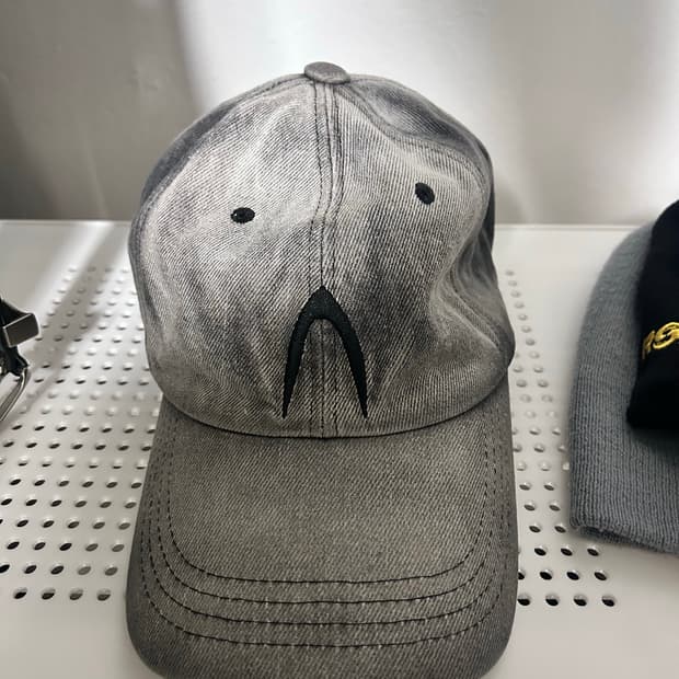 아캄 워시드 데님 볼캡