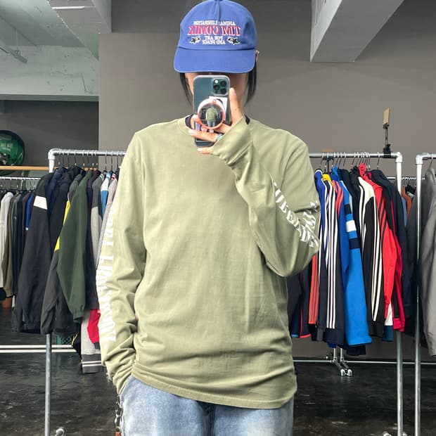 OBEY 긴팔 프린팅 티셔츠