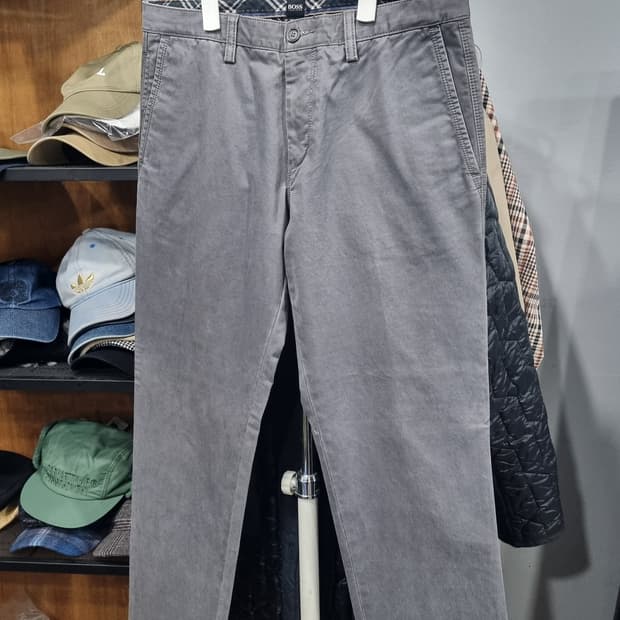 ((휴고 보스)) 정품 회색 코튼팬츠 33사이즈  상태깔끔