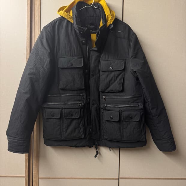 이스트로그 x 시리즈 유틸리티 숏 파카 다운 패딩