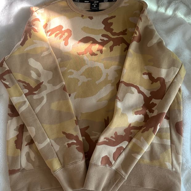 아디다스 카모 맨투맨