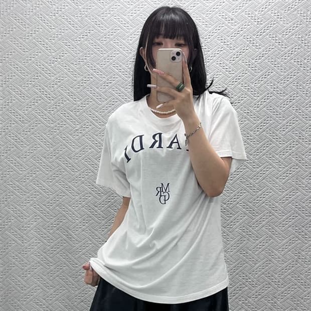 마르디메르크디 캐주얼 빈티지 아치로고 여리핏 반팔티 95 C13462