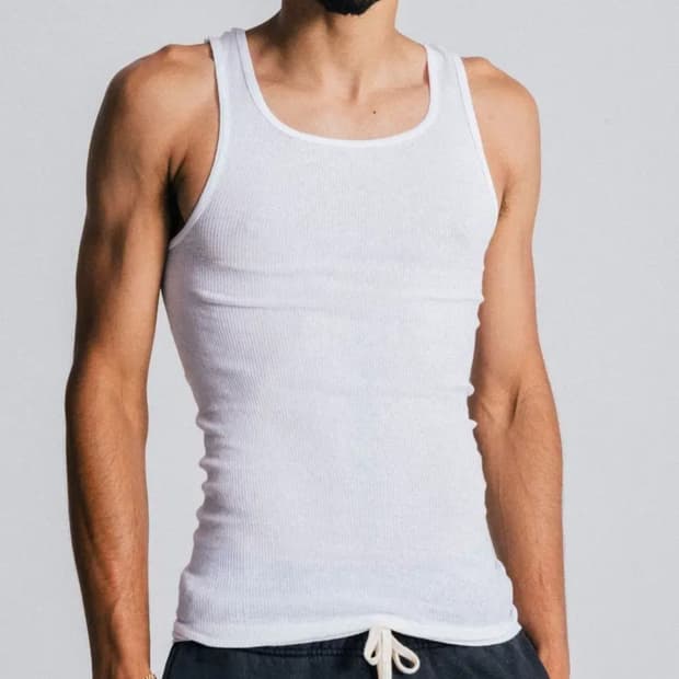 헤인즈 탱크탑 m 사이즈 5장 새상품