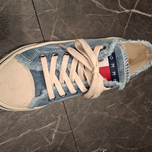 (마지막특가) 타미힐피거 데님 스니커즈 235