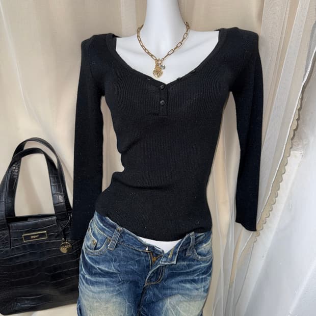 38 Pinky&Dianne 핑키앤다이앤 글리터 브이넥 니트