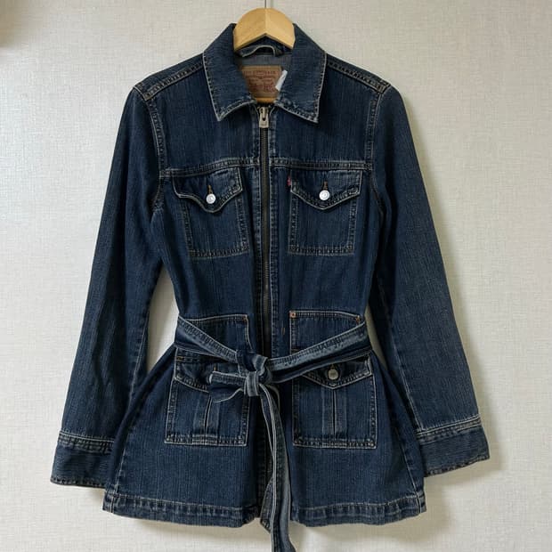 Levi’s y2k Bush Denim Jacket