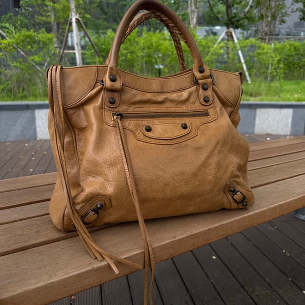 Balenciaga 발렌시아가 레더 시티 모터백