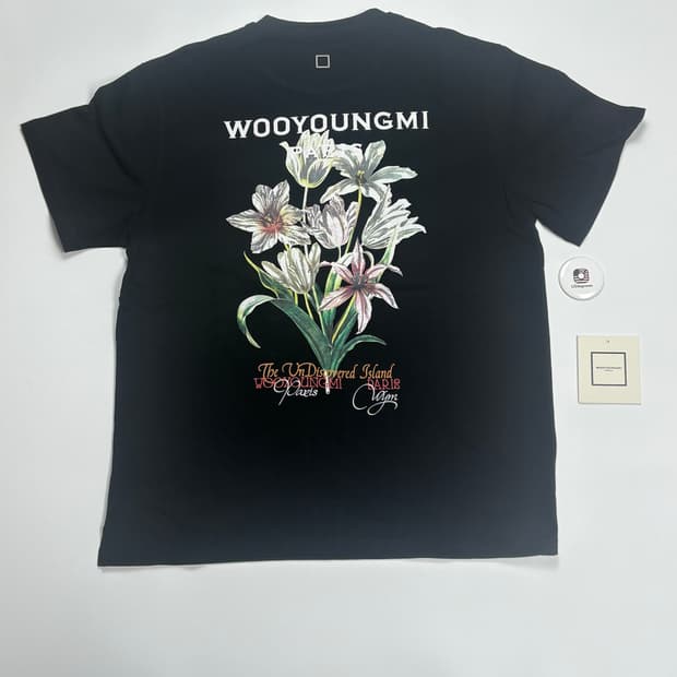 WOOYOUNGMI 블랙 플라워 프린팅 반팔 티셔츠