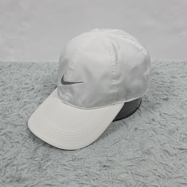 나이키 훼더라이트 드라이핏 러닝 모자