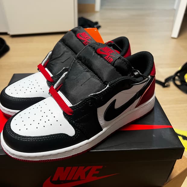 (GS) 조던 1 레트로 로우 OG 블랙토 230 4Y