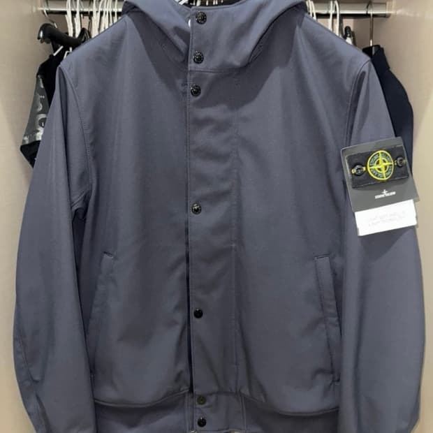 스톤아일랜드 소프트쉘 바람막이 자켓