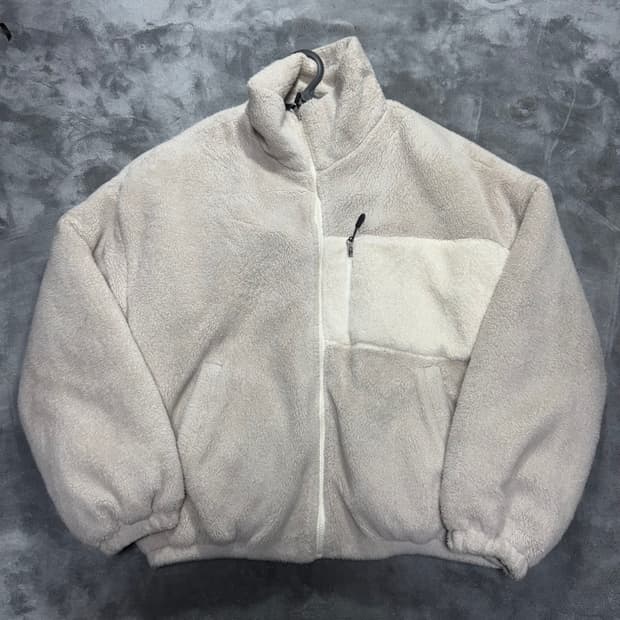 언아웃핏 후리스