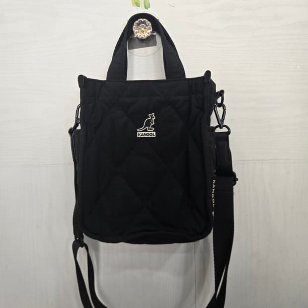 KANGOL 캉골 퀼팅 크로스백! 가방 새상품급 입니다!~