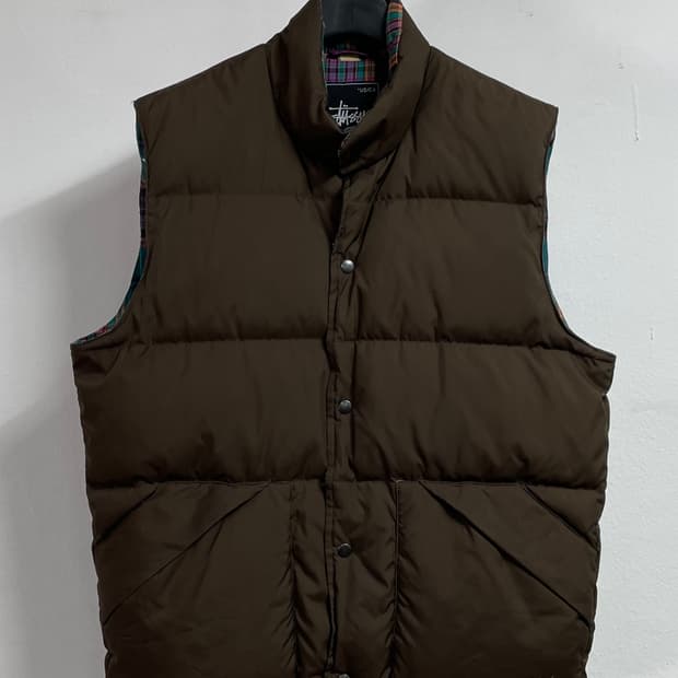 스투시 투톤 오버핏 베스트 다운패딩 (on.370)  