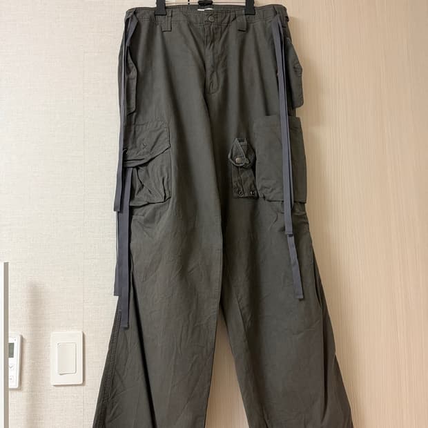 나체 strap wide cargo pants
