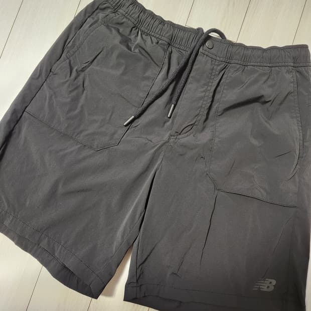 새상품급)뉴발란스 NBNVE32623 / UNI 프로즌 4.5부 카고 숏