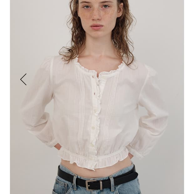 더바넷 Poise 러플 블라우스 (S)