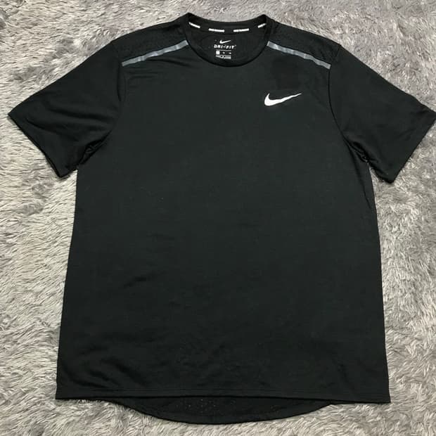 [[XL, A급] 나이키(NIKE) 드라이핏 라이즈 365 반팔@933
