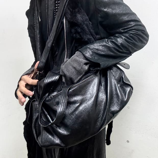 [ACC]Multi Zipper Detail Bag