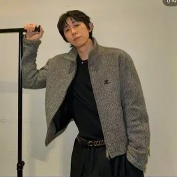 Courrèges 꾸레쥬 캐비어 봄버 블루종