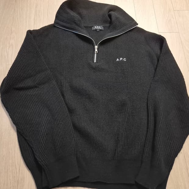 아페세 apc 하프집업 니트 