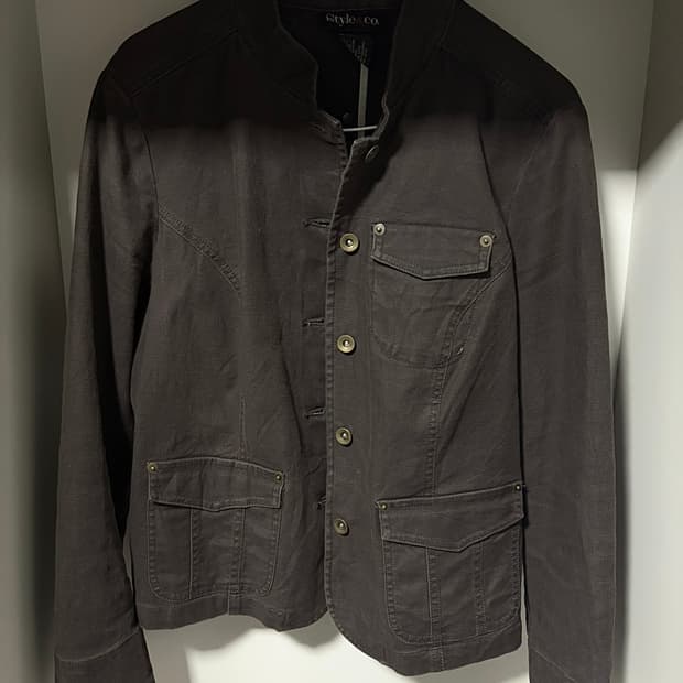 이쁜 남성 자켓 입니다