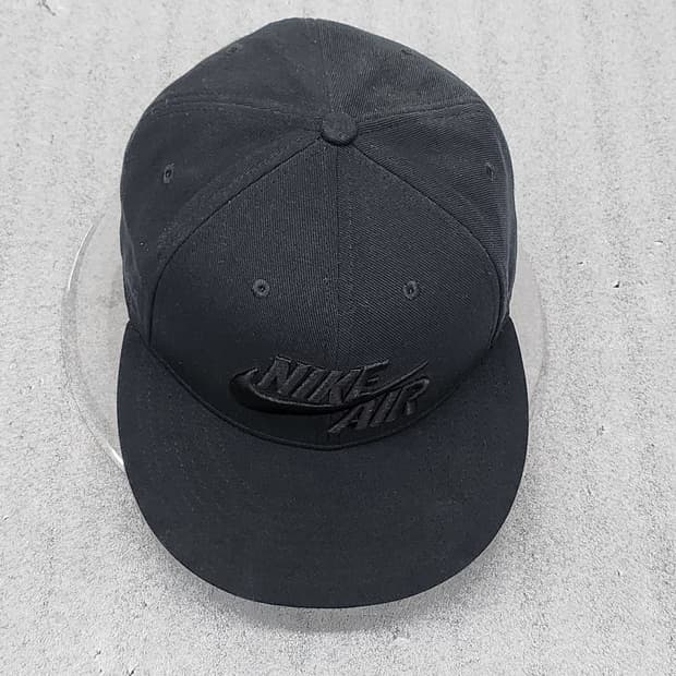 나이키 트루 정품 스냅백 블랙 프리사이즈 