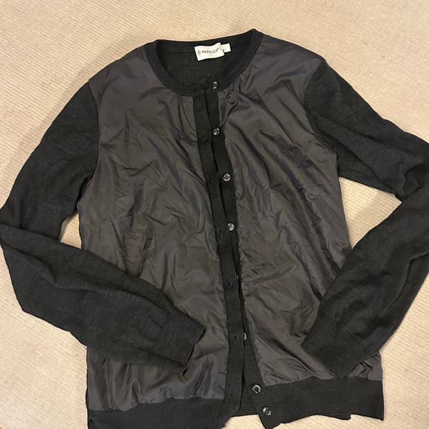 [정품] MONCLER 트리콧 가디건 (BJ664442NZJN)