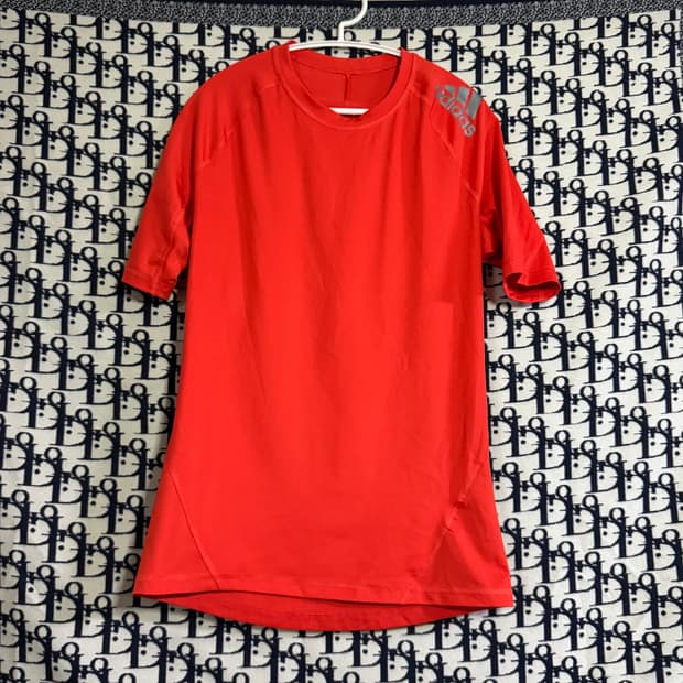 아디다스 오렌지 기능성 반팔티 L