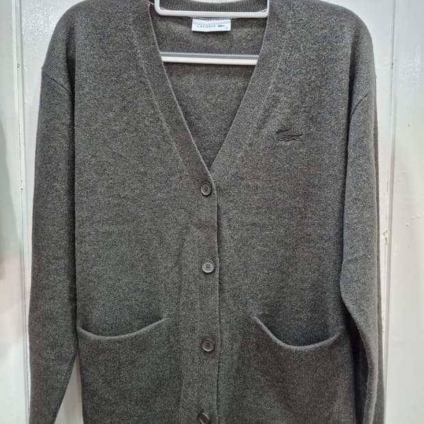 라코스테 브이가디건