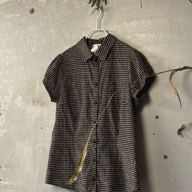 44 ) MaxMara Check Puff Blouse