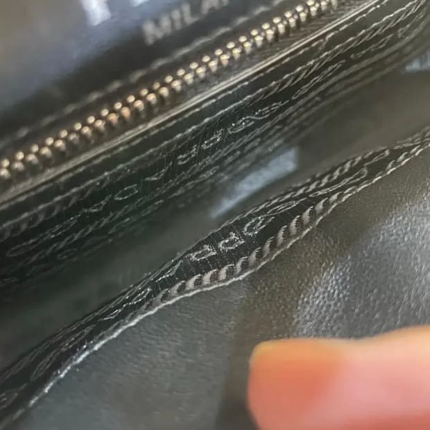 프라다 고프레 나파 체인 크로스백
