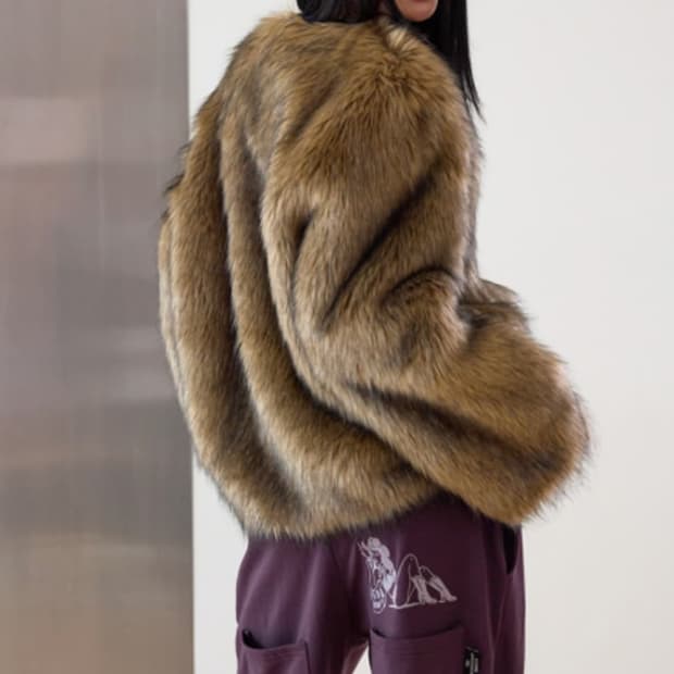 더미스테리어스호텔 시티 걸 믹스 퍼자켓