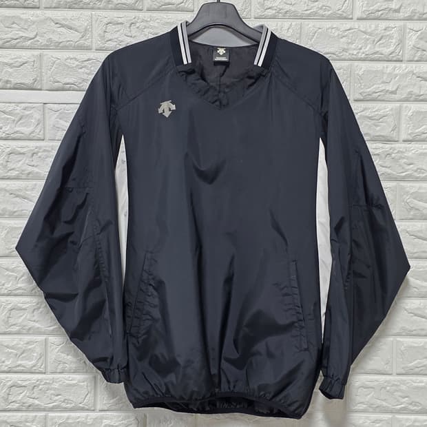 택포) 데상트 블랙 트레이닝복 95