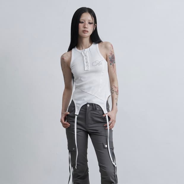 소잉 가터 슬리브리스 화이트