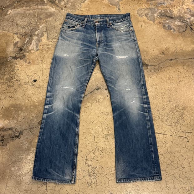 Levi’s (32)