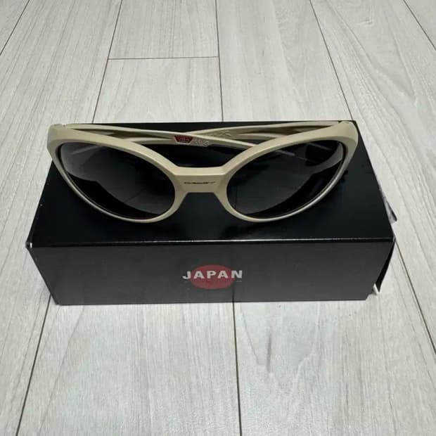 오클리 아이자켓 리덕스 재팬 리미티드 샌드