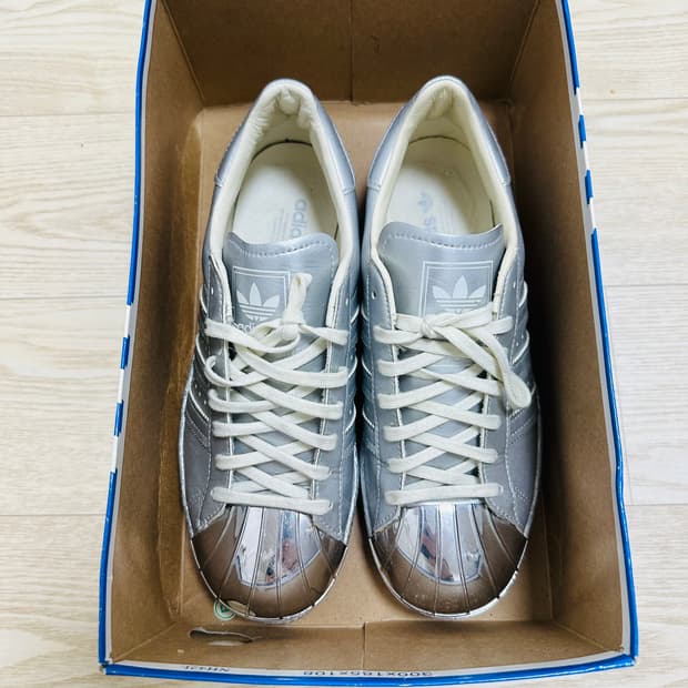 슈퍼스타 80s 메탈릭 실버 팝니다