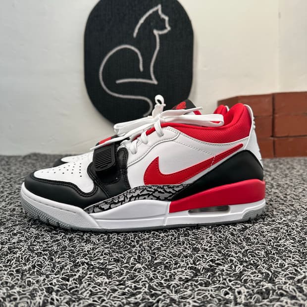 나이키 에어 조던 레거시 312 로우 270