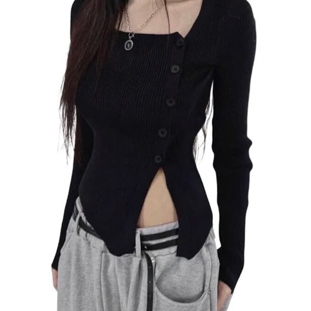 비대칭 스퀘어 언발 니트탑 버튼 딥슬릿