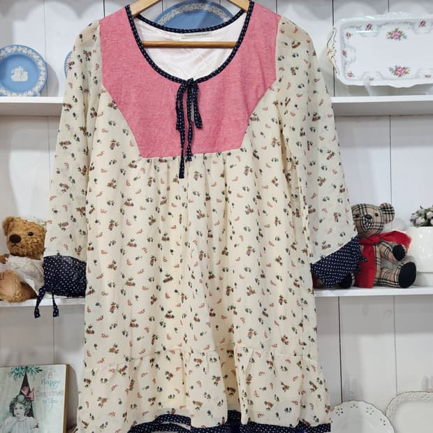 플라워 배색 리본 원피스