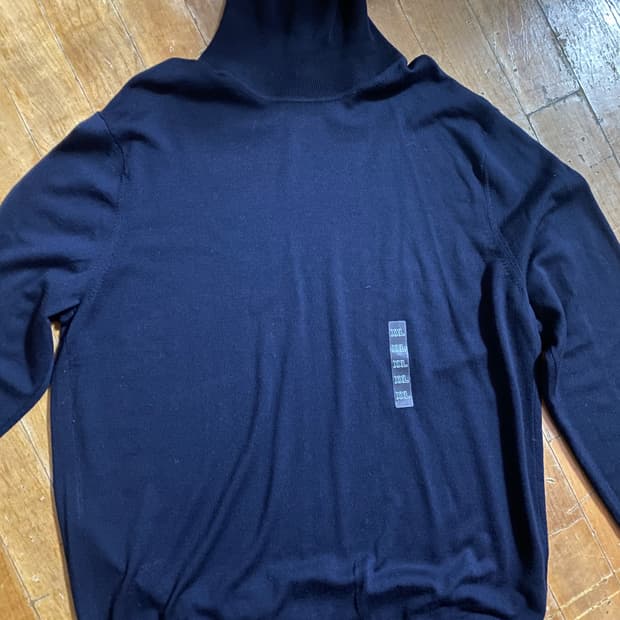 (새상품)유니클로 엑스트라 파인 메리노 울 터틀넥 XXL