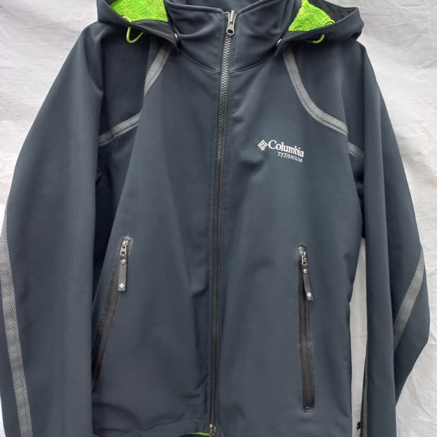 컬럼비아 티타늄 자켓 남95(M) 