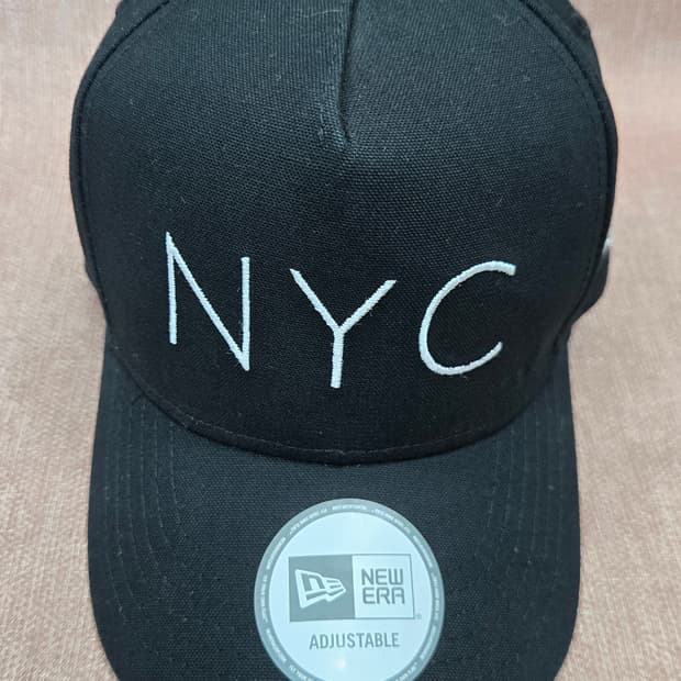 [정품] 뉴에라 NYC 자수 볼캡 블랙 (9FORTY/상태 최상)