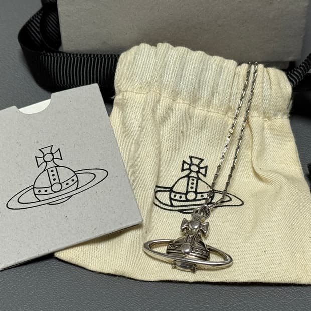 비비안웨스트우드 목걸이