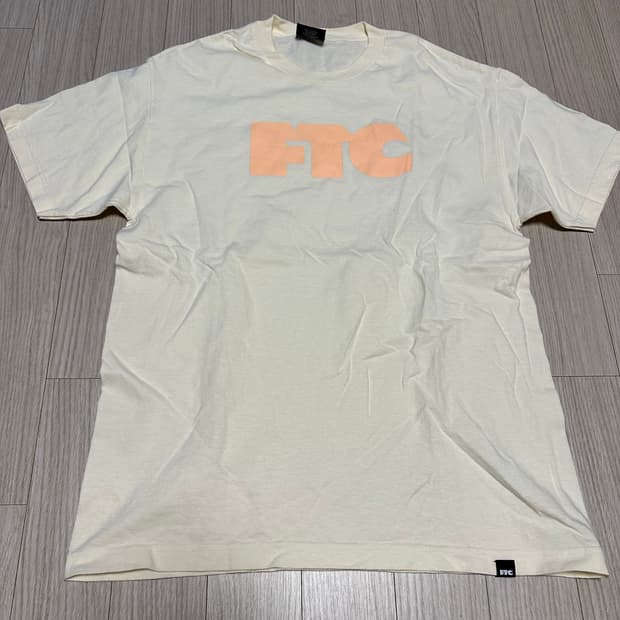 (L) FTC 반팔 티셔츠