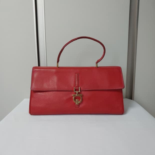 페라가모 빈티지 간치니 탑핸들 레더백 (정품)