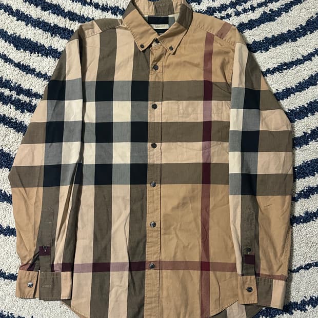 버버리 체크 셔츠 사이즈M (남성 100)