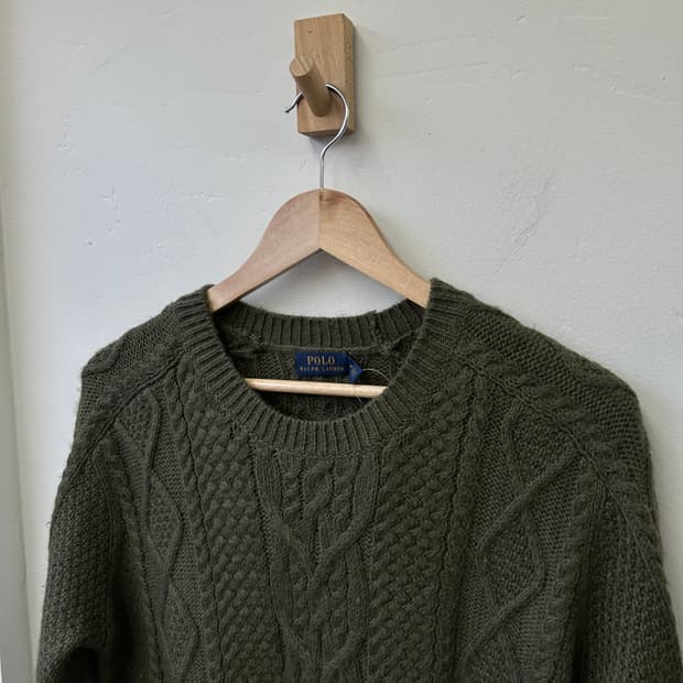 폴로 카키 니트